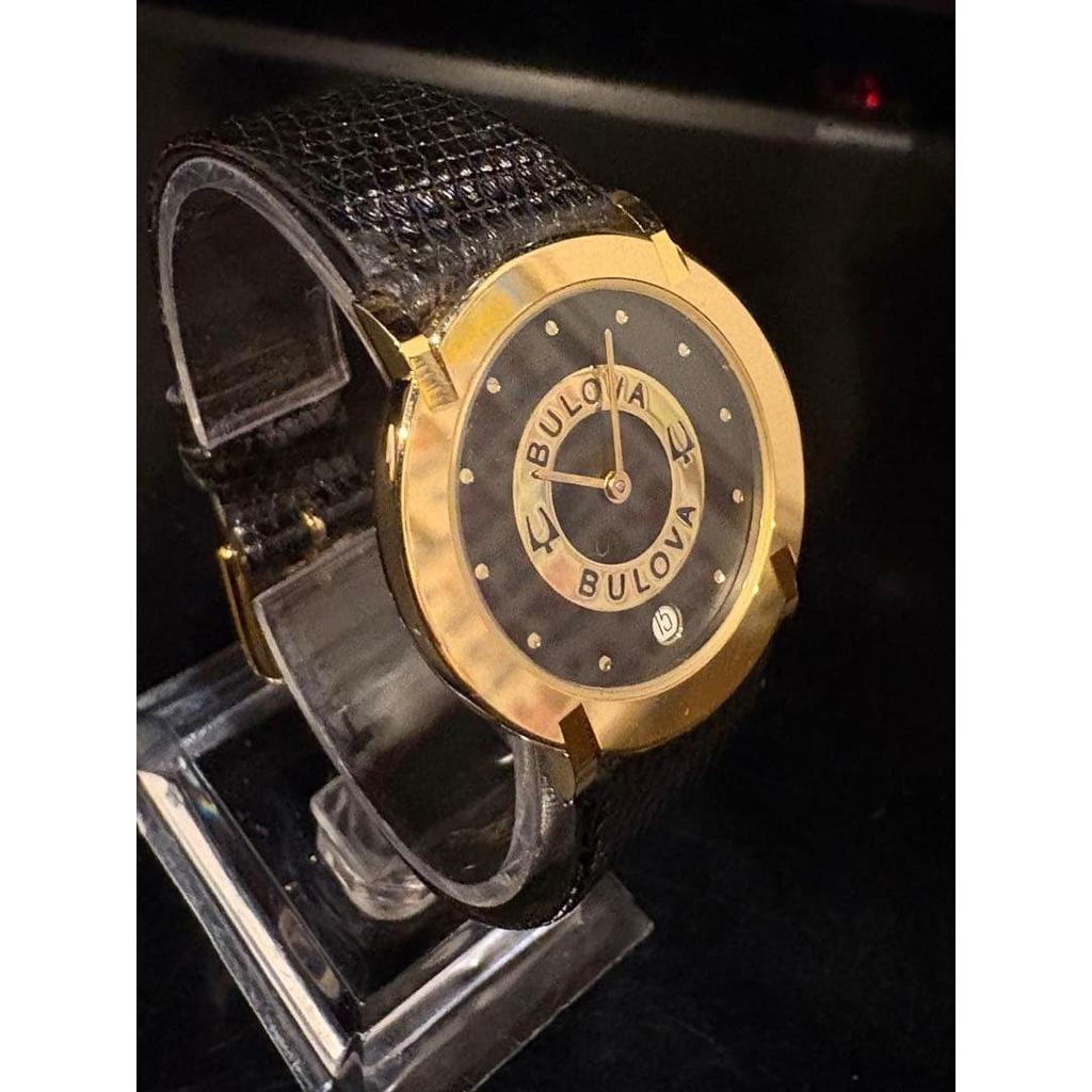 Used  (Rare) Bulova] Bulova quartz watch black/gold