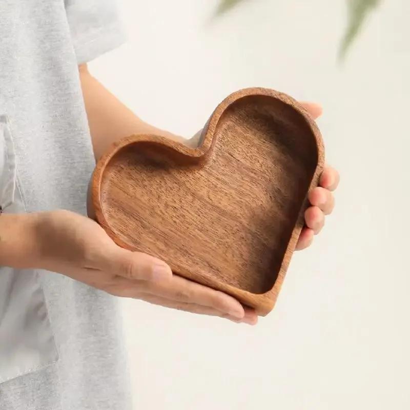 2025 New Candy Solid Wood Tray Stackable Dried Fruit Box Solid Fruit Tray Creative Walnut Tray Love Shaped Candy Box Whole Wood