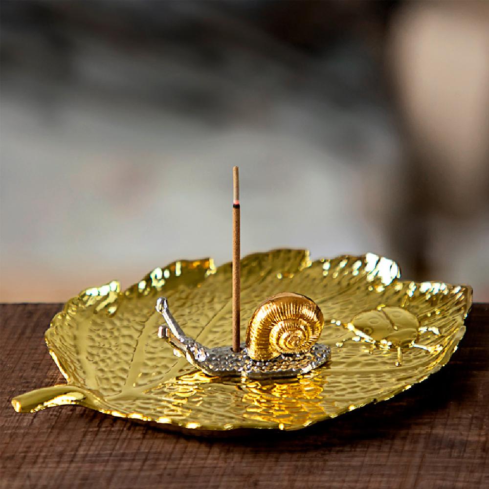 Ladybug Leaf Incense Seat, Incense Plate, Snail Indoor Sandalwood Stove Creative Antique Incense Seat Line Incense Stove