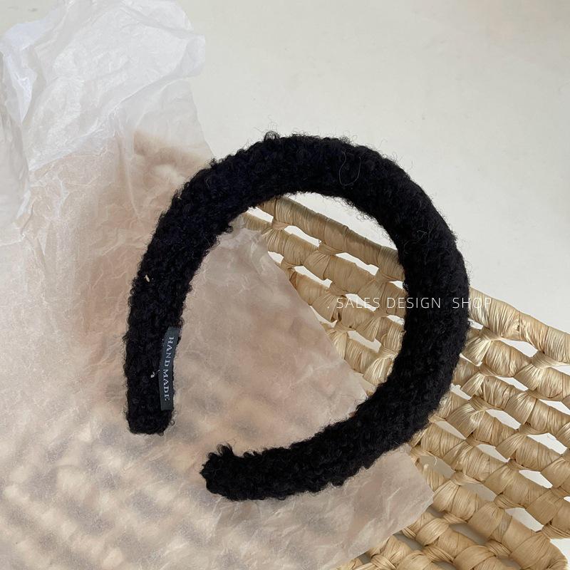 High-End Women's Lamb Wool Headband: Winter Fashion, Solid Color, Stylish, Everyday Wear