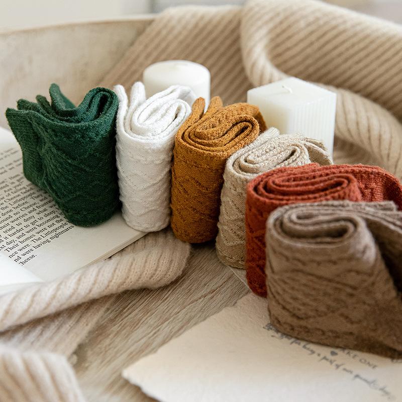 Zimowe Skarpety Damskie z Kaszmiru i Wełny Jednolite Styl Japoński Harajuku Retro Długie Skarpety Kobiety Dziewczęta Termiczne Vintage Streetwear Skarpety Załogowe