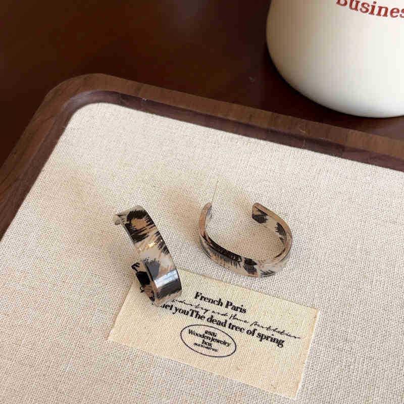 2025 Trendy Large Earrings: Simple, Cool, Versatile - Perfect for Round Faces