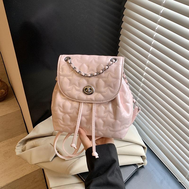 Exquisite mini women's backpack, new summer versatile chain bag, premium small backpack.