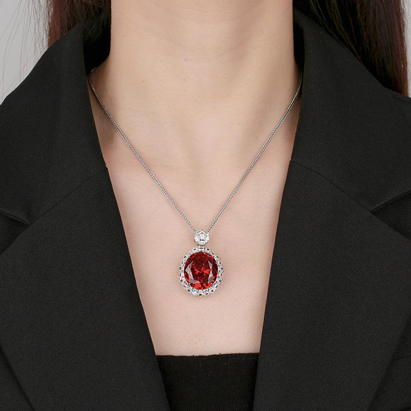Jewelry Copper Bottom Gold-Plated Simulation Red Corundum Retro Pendant 18 * 20