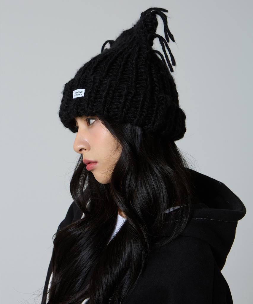 UNKNOWN PLANET Cat Knit Beanie Black