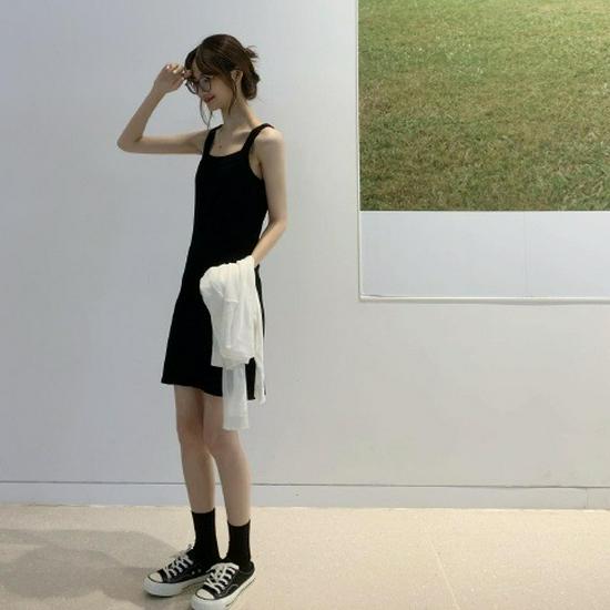 Women's Korean-Style Knitted Spaghetti Strap Dress - Slimming & Flattering, Perfect for Spring and Autumn Layering