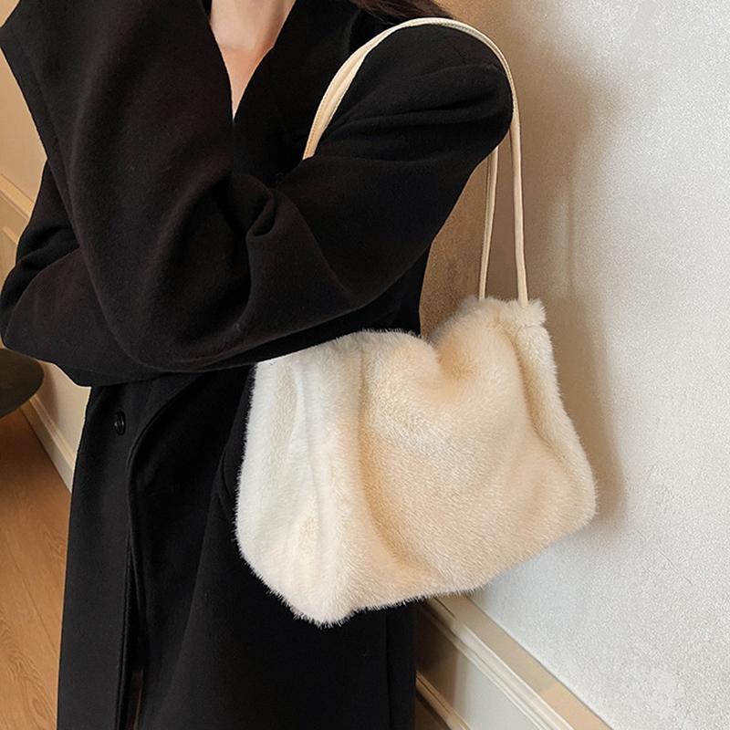 New Plush Bucket Bag for Autumn and Winter, Women's High-end Texture Niche Design Commuter Handbag