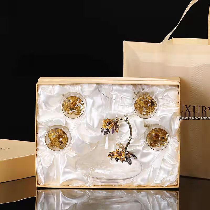 Shangqi Golden Harvest Wine Decanter and Glass Gift Set