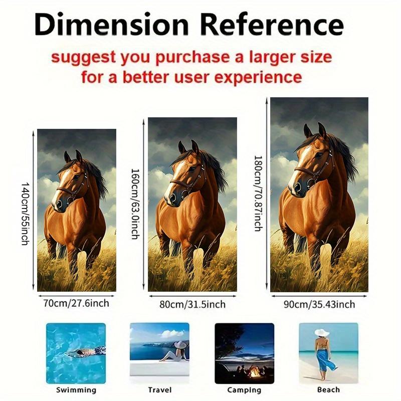 Asciugamano da Spiaggia Cavallo Marrone Maestoso - Design Realistico di Campo Dorato con Cielo Nuvoloso, Morbido Tessuto in Microfibra, Bagno Oversize Unisex