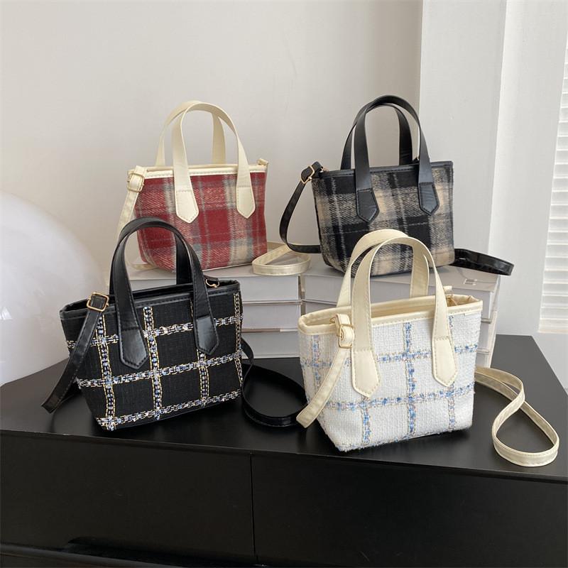 2024 New Fashion Grid Large Capacity Handbag Stylish Casual Tote Bag