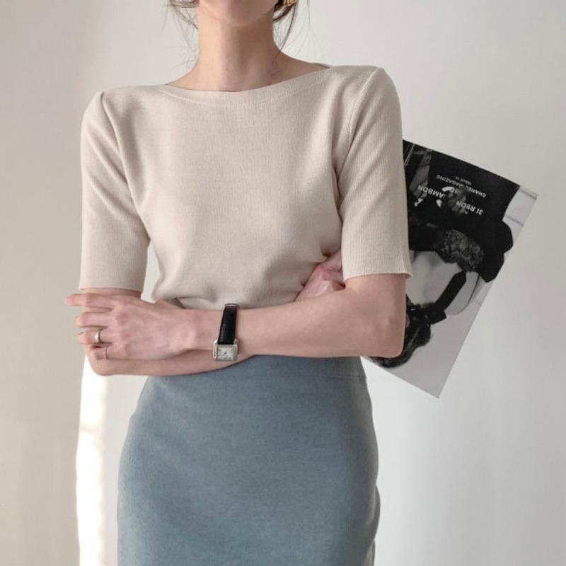 

Летняя трикотажная повседневная футболка с коротким рукавом для женщин, летние тонкие облегающие футболки с вырезом-лодочкой, женские однотонные простые офисные женские футболки 26320 One Size абрикосовый