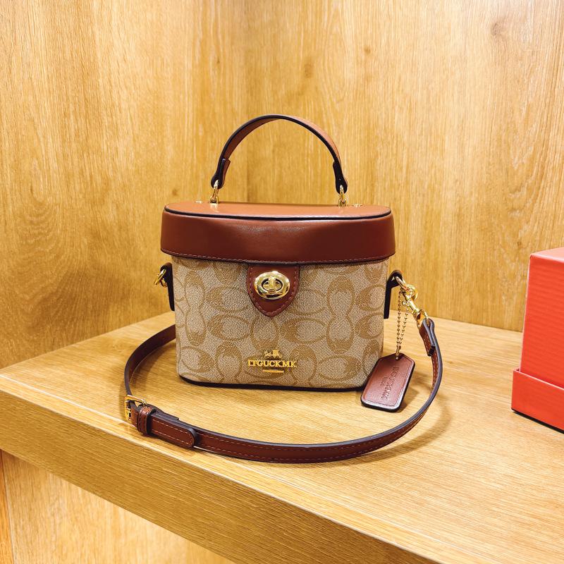 Koujia's new KAV carriage logo box bag cosmetic bag small square bag classic portable shoulder messenger women's bag