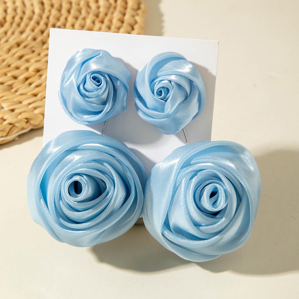 Akcesoria, koreańskie słodkie i świeże tkaniny, kolorowe trójwymiarowe kolczyki z kwiatem pąka róży, kolczyki.