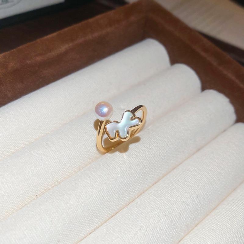 Real gold electroplated pony pearl stud earrings, natal year retro elegant jewelry set, light luxury and high-end jewelry.
