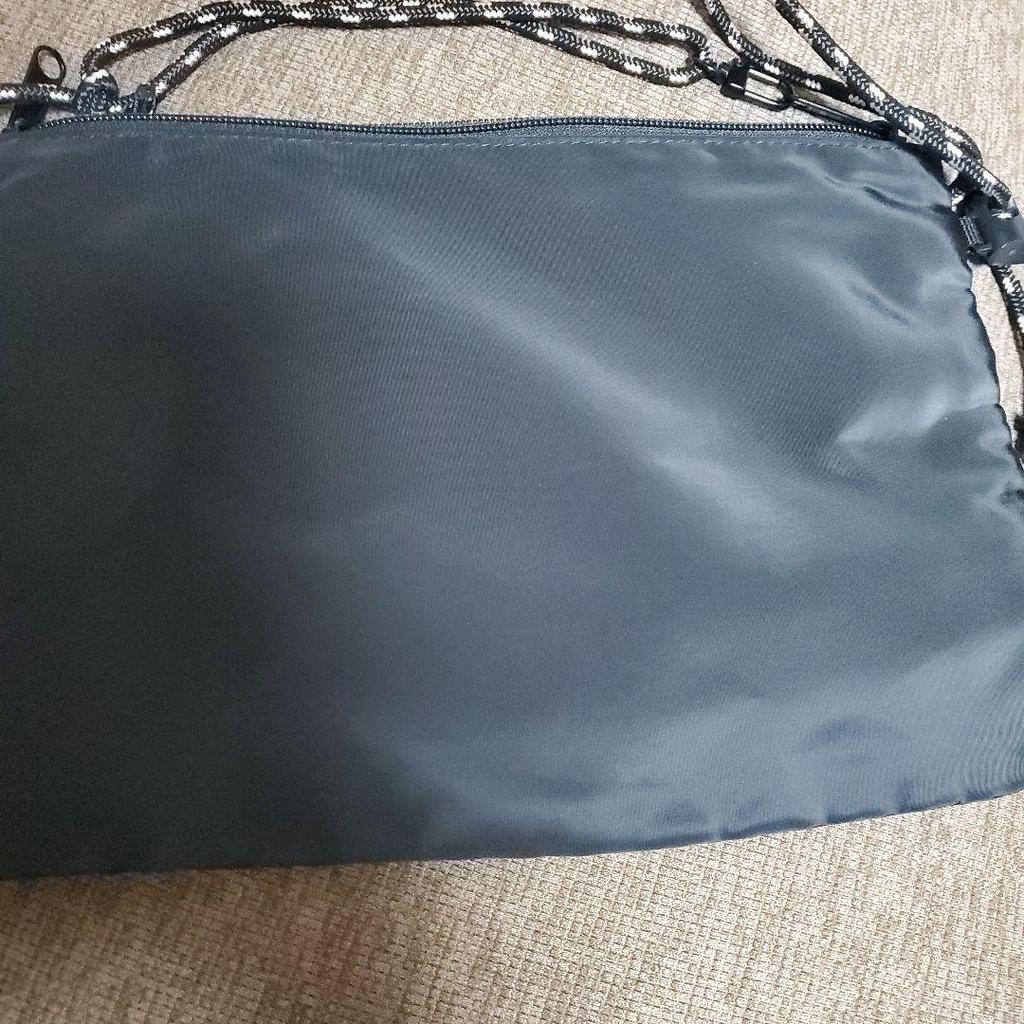 [USED] BTS Official V Taehyung Sacoche Pouch