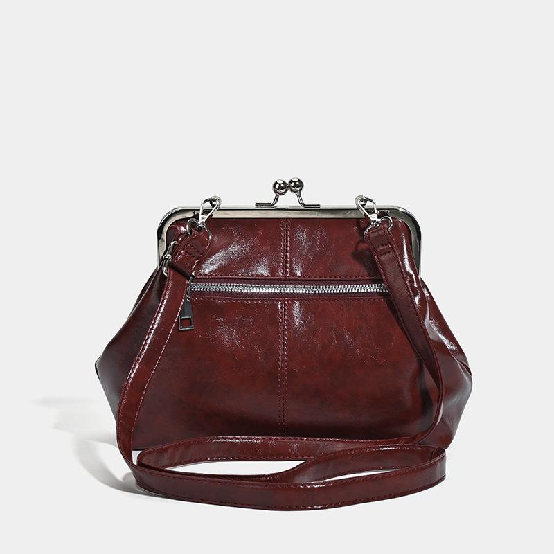 New fashion niche design large capacity messenger bag shoulder handbag versatile commuter women's bag bucket bag