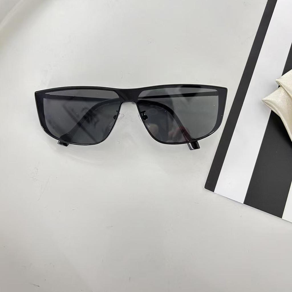 Fashion  Stylish Sunglasses Men European American Style Uv Protection Sun Glass Women High Quality Female Sunglass