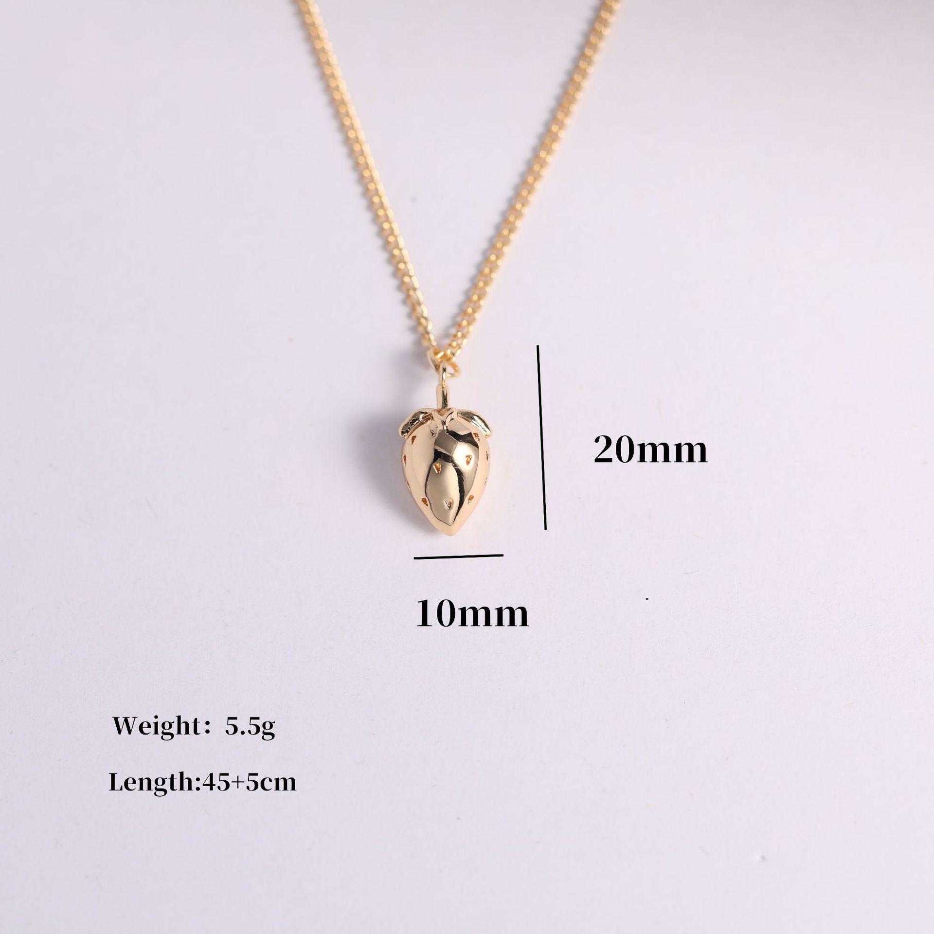 Fashion Retro Pattern Love Pendant, Love Pendant Necklace Plated With 18K Real Gold For Men And Women