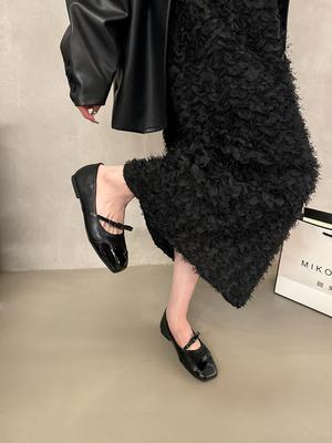 French Design Sense Square Head Black Single Shoes Women's Shoes 2025 New Spring and Autumn Retro Evening Breeze Commuter Shoes