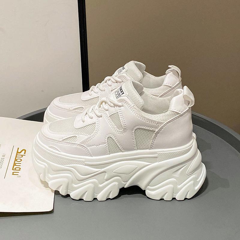 

Женские кроссовки на толстой подошве 8 см, сетчатые, папины кроссовки, новинка 2025, весенние, повседневные, корейская версия, увеличивающие рост, маленькие спортивные туфли 34 белый