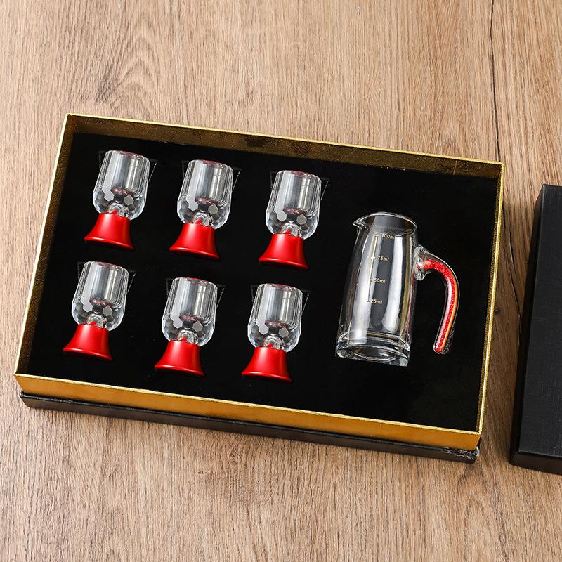 Household light luxury Baijiu cup gold foil wine dispenser spirit cup gift box set crystal cup shelf wholesale