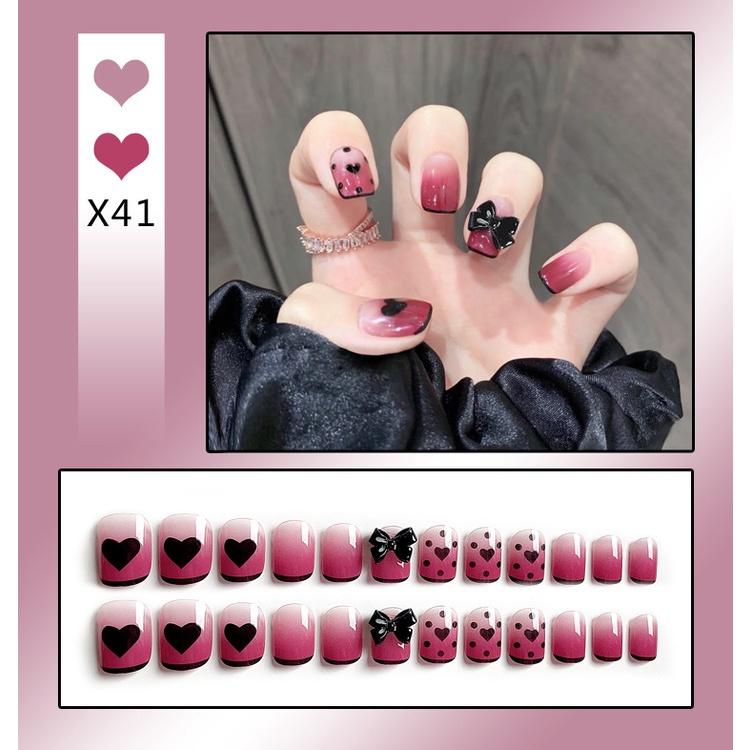 

Накладные ногти Короткие художественные кончики для ногтей Нажмите на накладные ногти с дизайном Полное покрытие Искусственные розовые носимые прозрачные кончики Нажмите на ногти Накладные ногти короткие