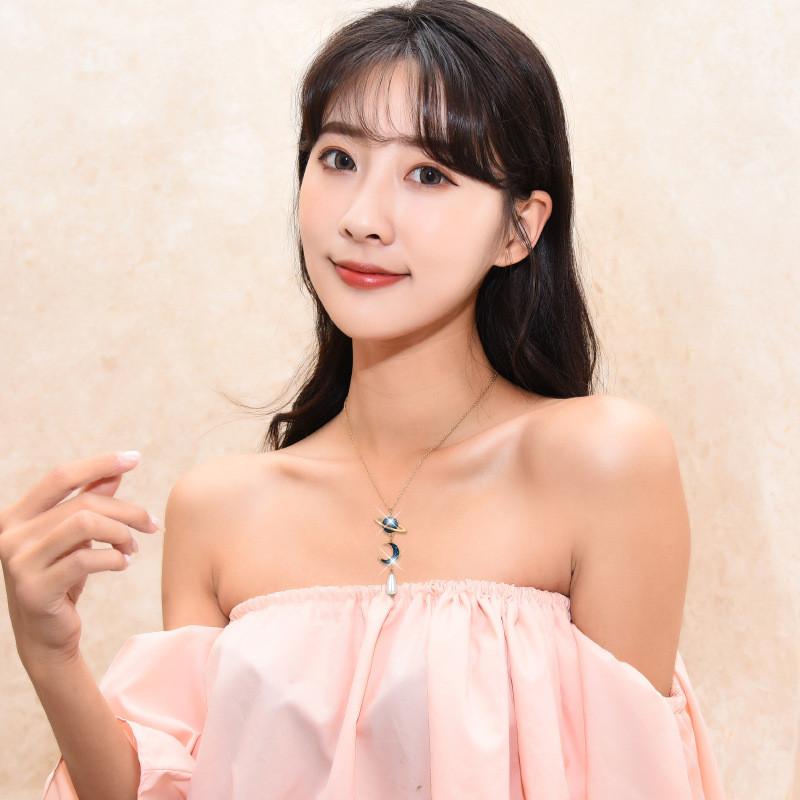 Elegant Korean Style Short Pearl Drop Necklace With Geometric Design For Women