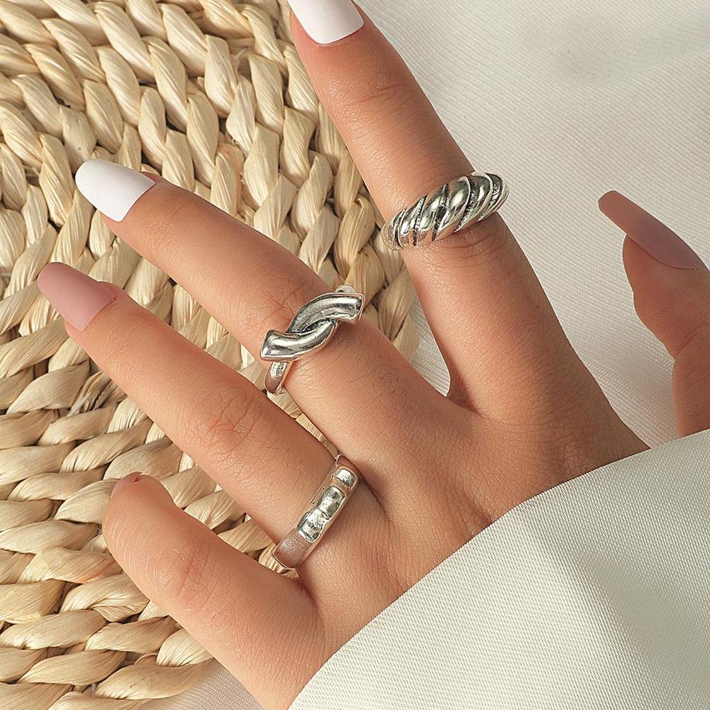 High-End Women's Fashion Irregular Pleated Texture Open Finger Ring Set