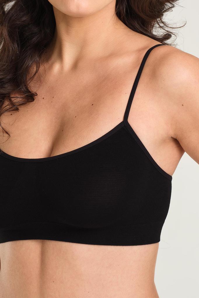 Soft Women's Bra Without Wires and with Smooth Cups, Black Soft Women's Bra Without Wires and with Smooth Cups, Black