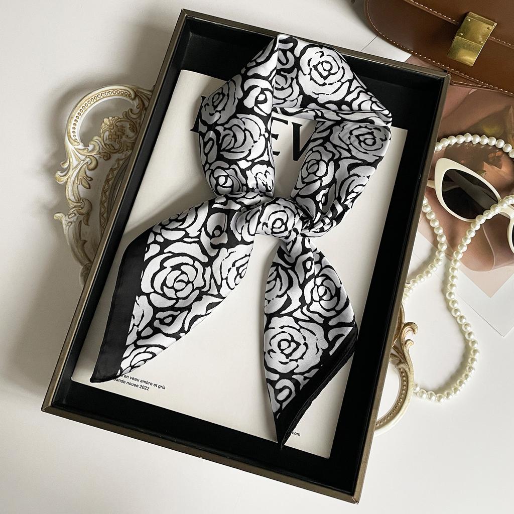 70 Simulation Silk Navy Blue Cashew Silk Scarf, Simple And High-End Sense Matching Square Scarf, Women'S Decorative Thin Scarf, Workplace Scarf.