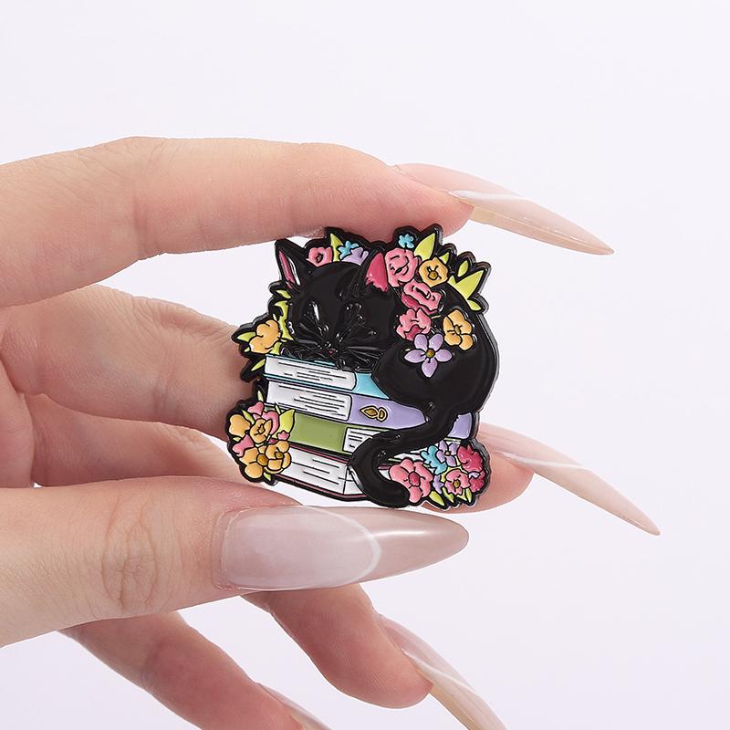 Sleeping Cat on Books Enamel Pin Cute Black Cat Reading Floral Book Lover Brooch Lapel Backpack Badge Jewelry Gift for Friends