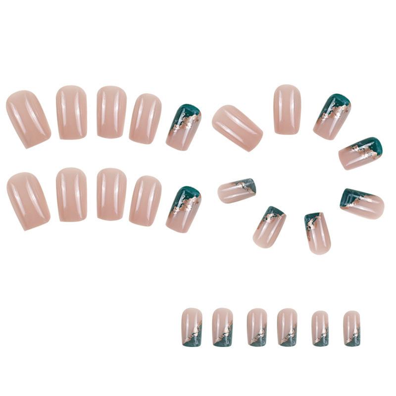 Purtând unghii lungi, fată picant, unghii false, stil Instagram, purtând plăci de unghii, produse finite