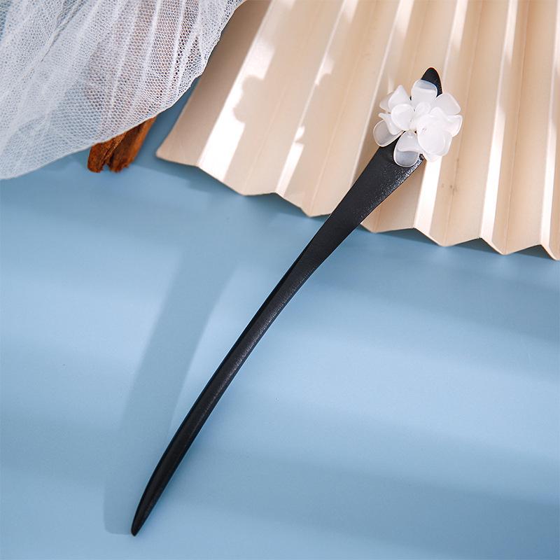 Exquisite Vintage-Inspired Tassel Hairpin for Women - Elegant Hanfu Cheongsam Style Headdress