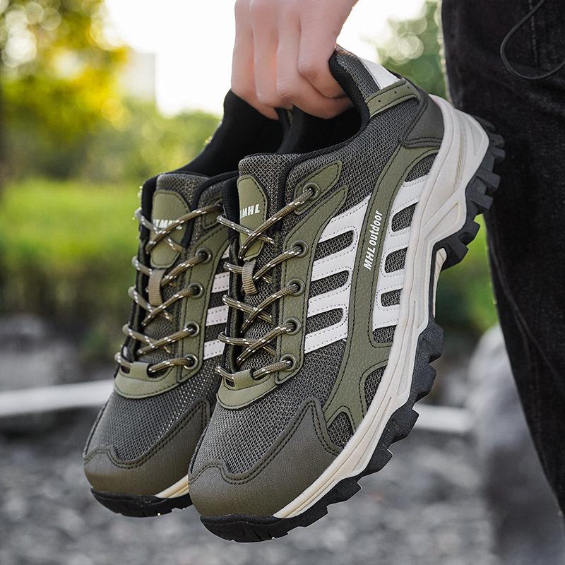 2026 Men's Breathable Mesh Low-Top Non-Slip Hiking Shoes - Large Size & Lightweight