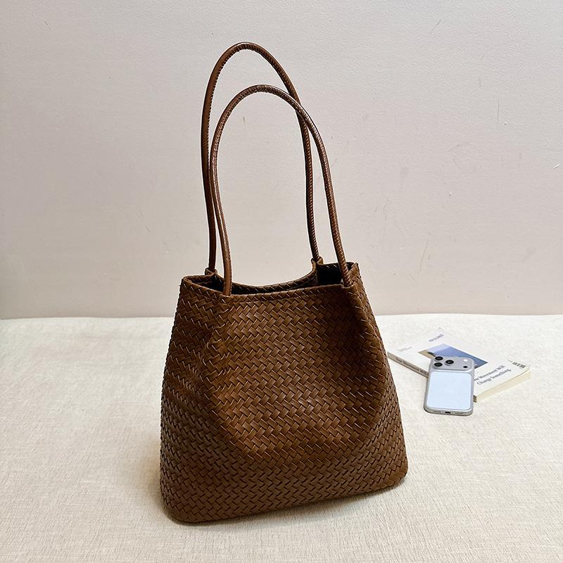 Fashionable, Niche, Unique Underarm Bag, Hand-held Woven Bag, Trendy and Simple Crossbody Tote Bag