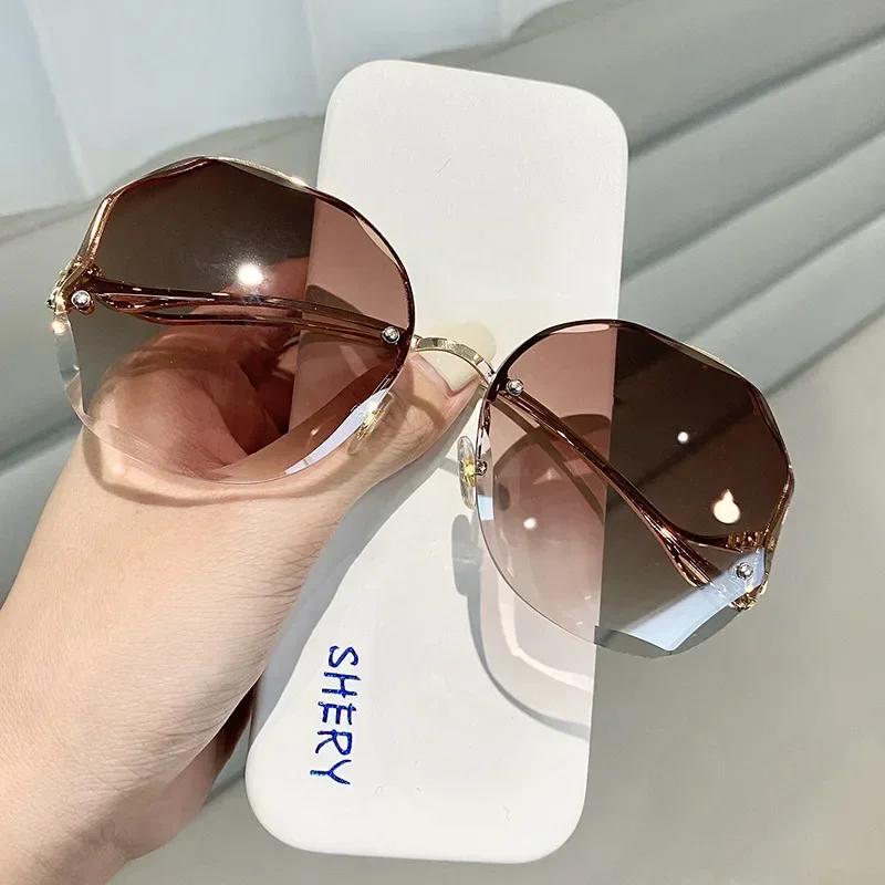Rimless Sunglasses Polygon Fashion Popular Women Men Shades Big Frame Round Sun Glasses for Female Oculos Gradient Sunglasses