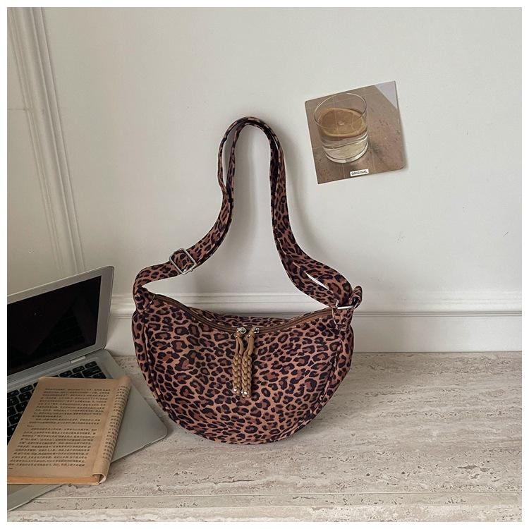 Autumn Winter 2025 Leopard Print Women's Crossbody Dumpling Bag - Retro, Versatile, Trendy Brown Handbag