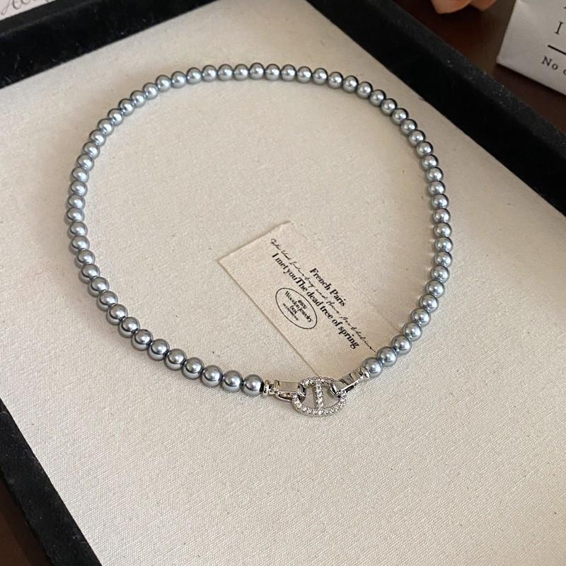 Butterfly Irregular Pearl Necklace Medieval Vintage Temperament Collarbone Chain Versatile High-end Jewelry Women