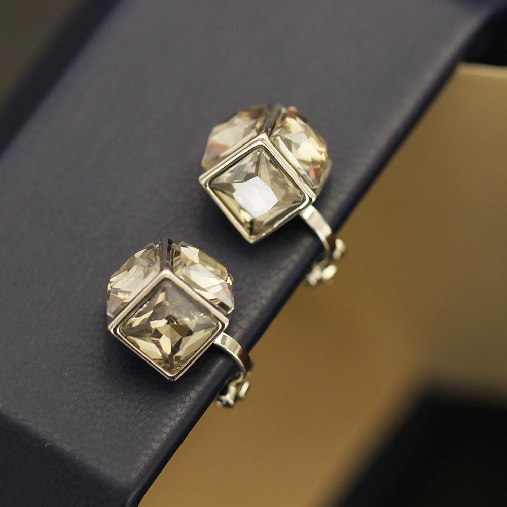 European and American personalized three-sided crystal three-dimensional earrings, yellow gray crystal gold-plated earrings, no earrings, earrings, ve