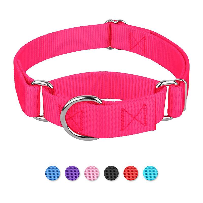 

Ошейник для собак Регулируемый нейлоновый ошейник с защитой от ударов для домашних животных с металлическим D-образным кольцом Прочный и долговечный для средних и больших собак Ошейник для дрессировки собак S neck 28-38cm