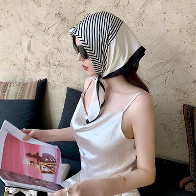 Foulard Quadrato Piccolo a Righe Bianche e Nere Foulard di Seta Foulard da Testa da Donna con Camicia Decorazione Professionale Foulard Protezione Collo Foulard Sottile per il Collo