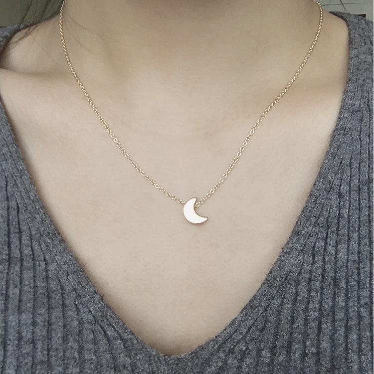 

2018 Minimalist Crescent Moon Copper Gold Long Necklace Women Zircon Solid Chain Pendant Necklace Women Chocker Vintage