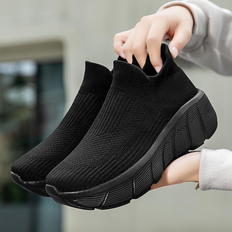 Large size casual sports shoes platform-soled foot-fitting fly-woven socks shoes men's and women's lightweight outdoor running shoes
