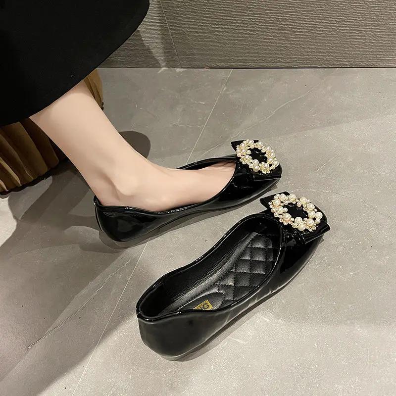 Fashion Woman Flats Slip-on Pearl Square Toe Shoes for Women Non Y2k Quick Delivery Summer 2025 Chic Point Elegant Dress Vacation Trend