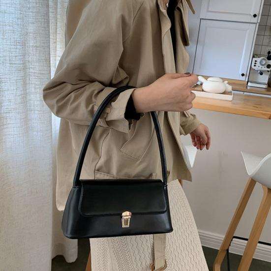 Kadın omuzdan askili çanta Pürüzsüz Su Geçirmez Suni Deri Düz Renk Taşınabilir Toka Kapatma Koltukaltı Çanta İşe gidip gelme Seyahat Arkadaş Çanta