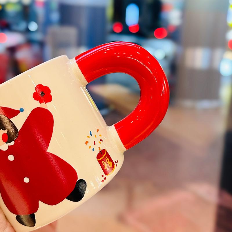 Girls’ Good looking Red Festive Ceramic Mug  New Year’s Mug with Lid and Spoon Gift for Besties As Souvenirs