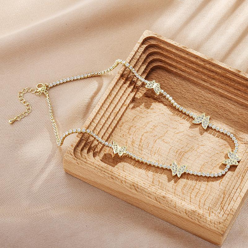 Elegant Titanstålsfjärilshalsband Med Geometrisk Design För Trendiga Kvinnor Och Män Perfekt För Alla Tillfällen