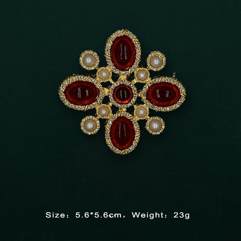 Baroque Vintage Gold Color Crystal Pearls Pin Brooches Gem Hollow Geometric Rectangle Brooch Collar for Women Jewelry