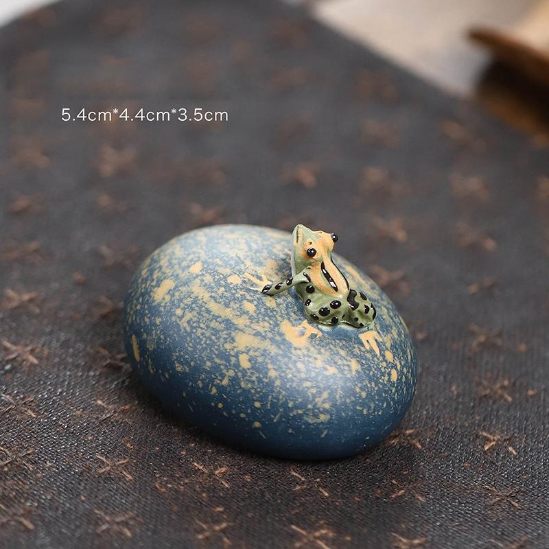 Lucky Purple Clay Small Frog Statue Tea Pet Tea Art Ornaments Chinese Kung Fu Tea Handicrafts Tea Ceremony Decor Accessories