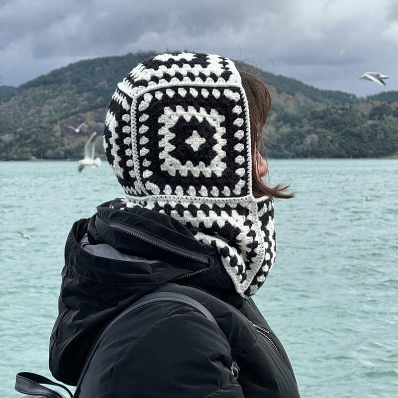 Handmade crochet balaclava hat autumn and winter retro pullover ear protection hat suitable for men and women, cold proof